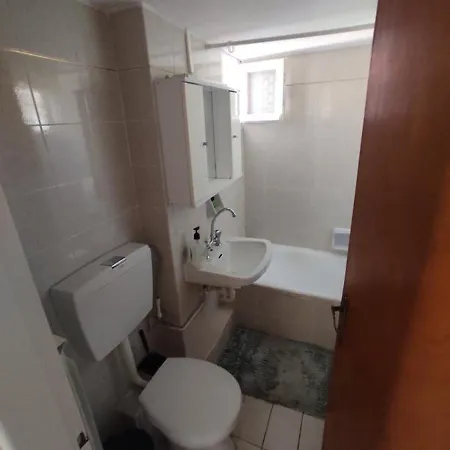 Apartman Ourania *